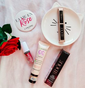 Trei produse pentru un makeup rapid de primăvară